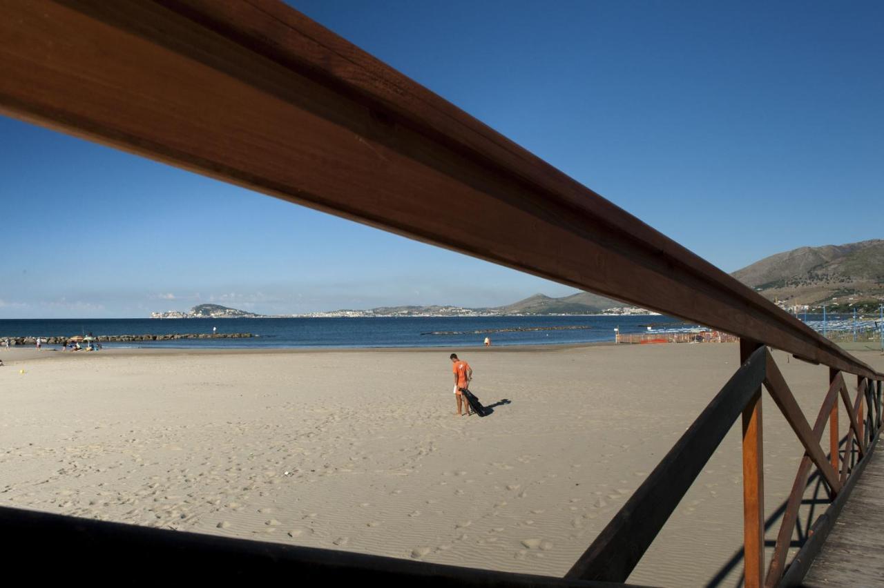 Livingapple Beach มินตูร์โน ภายนอก รูปภาพ